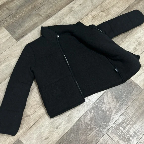 Sablyn Erica cashmere puffer jacket in black - Picture 4 of 8